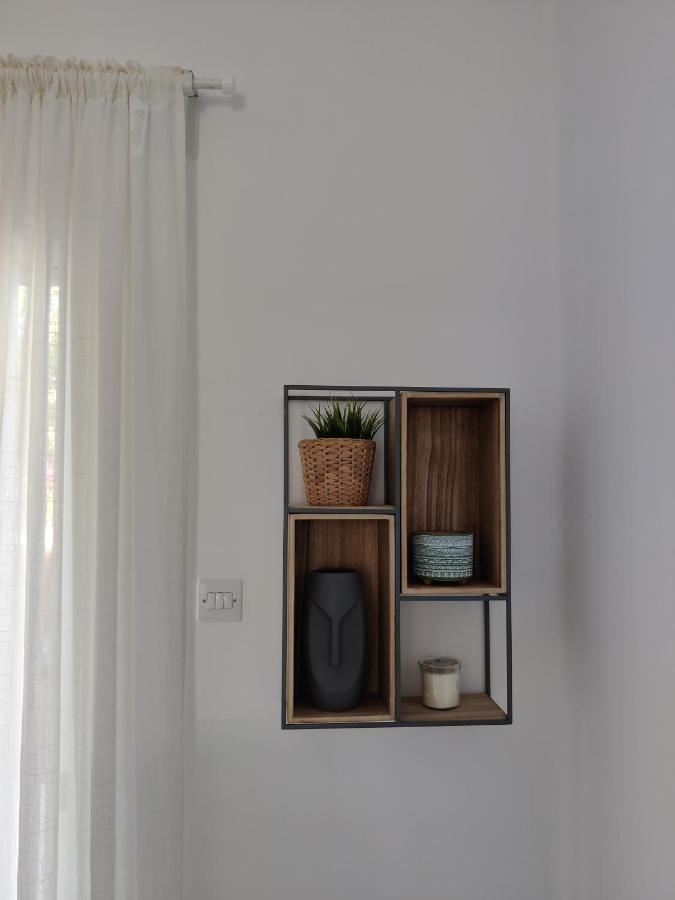 Rachel Suite By The Pool Paphos Extérieur photo