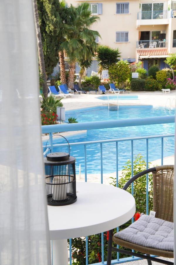Rachel Suite By The Pool Paphos Extérieur photo