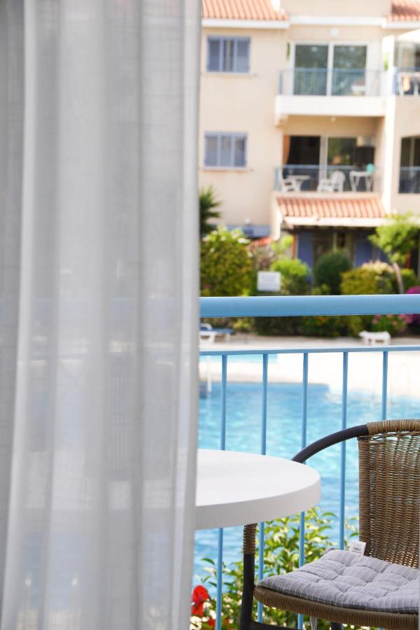 Rachel Suite By The Pool Paphos Extérieur photo